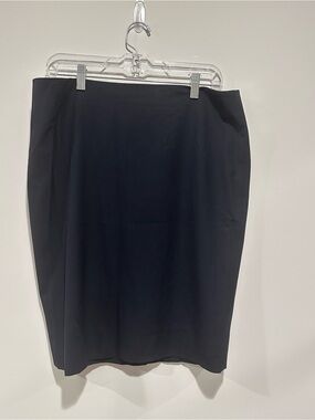 Ann Taylor Black Pencil Skirt - Classic Tailored Design